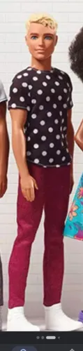Vendo ken e  barbie basica troco por barbie de filme 