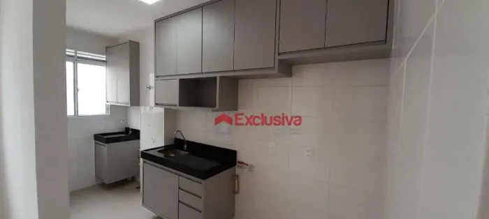 Apartamento com 2 dormitórios para alugar, 43 m² por R$ 2.458,32/mês - Vila Bressani - Pau