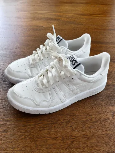 Tênis casual ASICS. N* 36