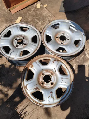 3 Rodas 4 furos metal aro 15