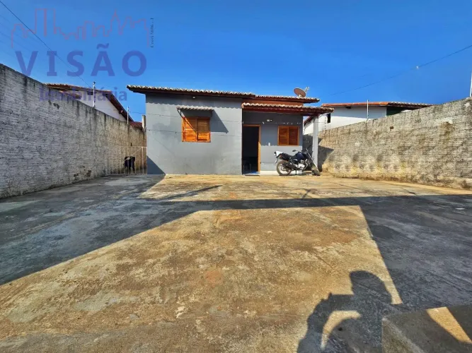 Vende-se Casa no Bairro Alto do Sumaré, na cidade de Mossoró/RN