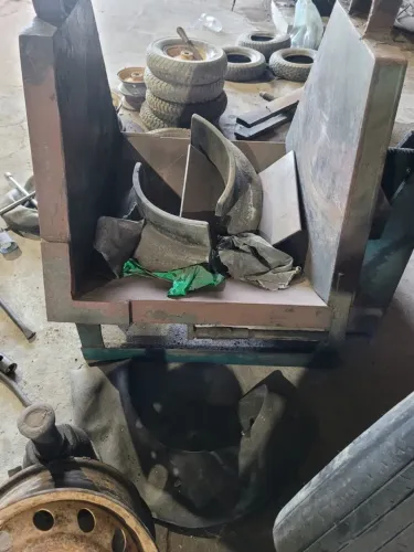 ? Vulcanizadora De Pneus Linha Pesada (Trator / Caminhão) + Acessórios