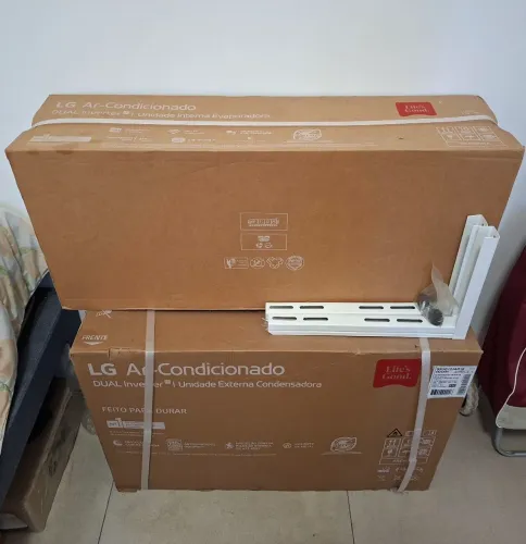 Ar-condicionado LG Dual Inverter Voice 12.000 BTUs