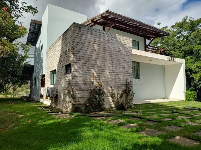 CASA Á VENDA EM CONDOMINIO DE ALTO PADRÃO EM GRAVATÁ-PE