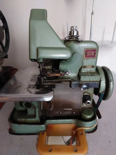 Máquina Overlock 