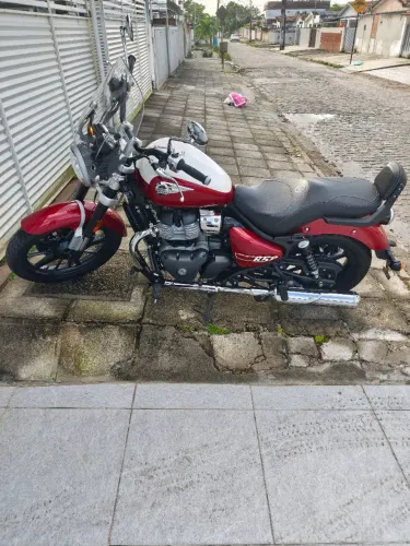 Moto super conservada interessados entrar em contato *