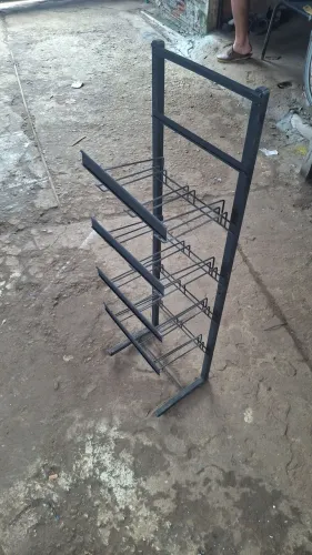 100$ expositor pequeno para comércio.