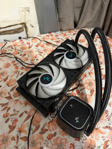 Water cooler Deepcool 240 LE