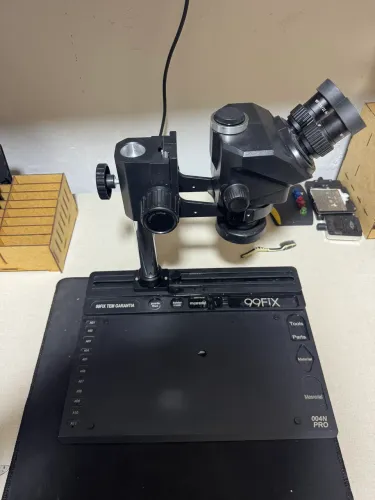 Microscópio Trinocular Prosfissional Ak7050
