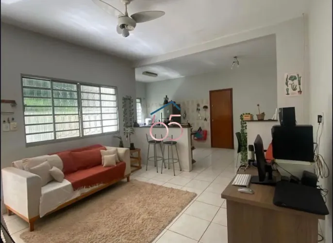 Casa com terreno 724m² abaixo da avaliação.