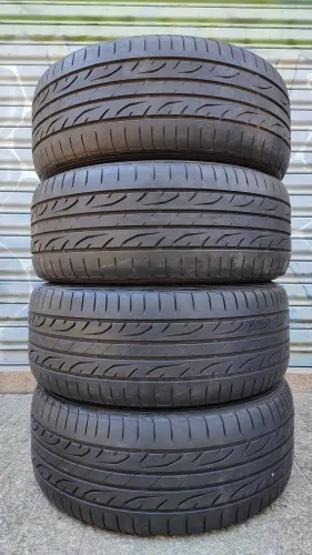 Jogo de pneus 225/55/16 Dunlop 