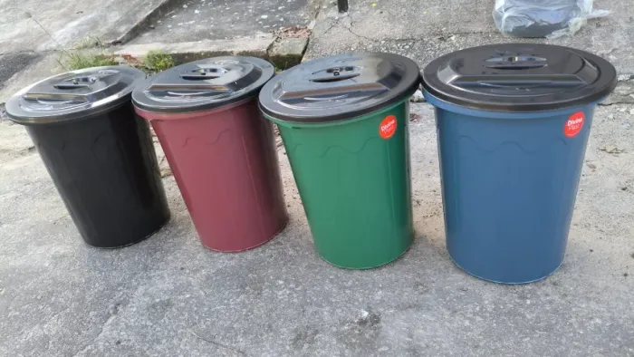 BALDE DE PLÁSTICO 30 LITROS