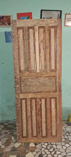 Porta de madeira maciça semi acabada 80 por 2.10