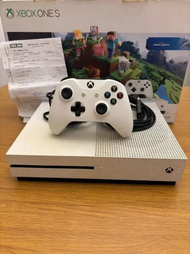 XBOX ONE S COM NOTA FISCAL E CAIXA