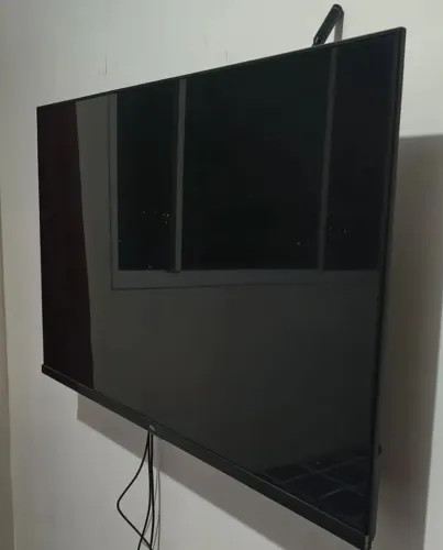 TV TCL smart 4k 43 polegadas muito nova imagem perfeita