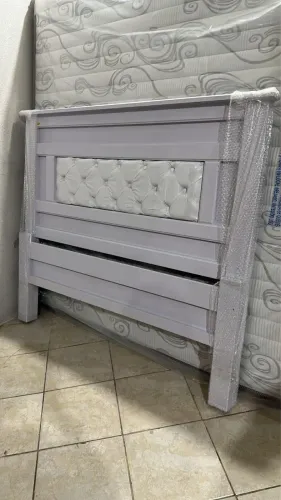 Cama 100% madeira maciça 