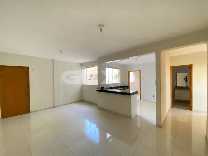 Apartamento à Venda com 03 Quartos no Centro de Divinópolis MG.