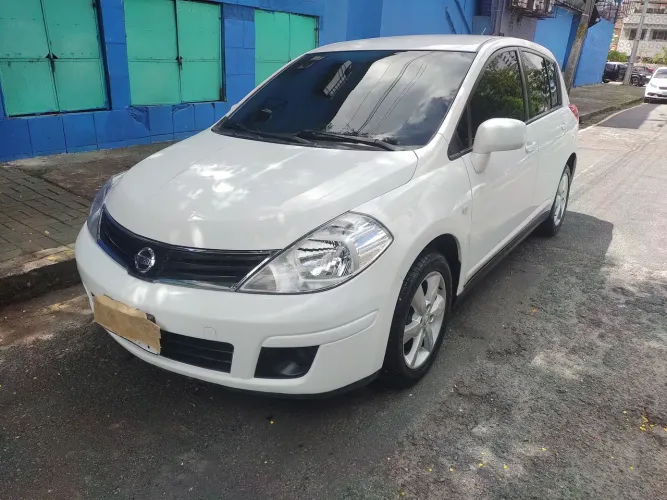 Nissan Tiida S 1.8/1.8 Flex 16V Mec. 2013