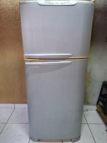 Vendo geladeira Eletrolux DFF37