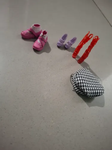 Kit  de roupas e sapatos para Barbie 