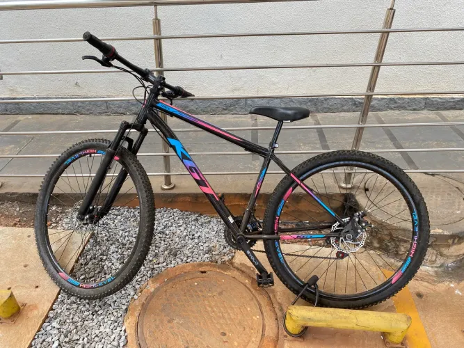 Bicicleta Aro 29 Aço Carbono Freios A Disco Suspensão 21 Vel