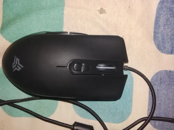 Estou vendendo esse mouse semi novo