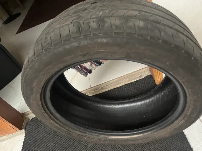 Vendo 1 pneu 205/55 R17 
