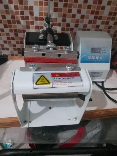 Vendo uma prensa térmica de copos em per. 200 reais feito estado