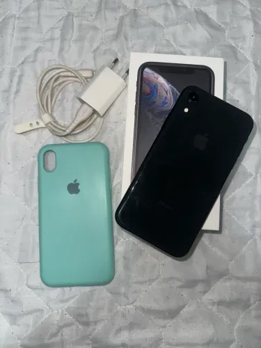 iPhone XR + Acessórios 