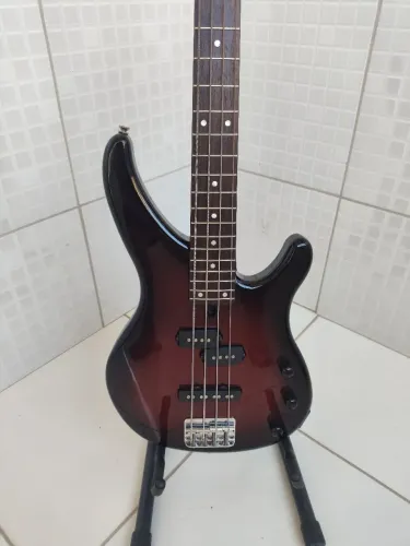 Contra baixo Yamaha trbx174