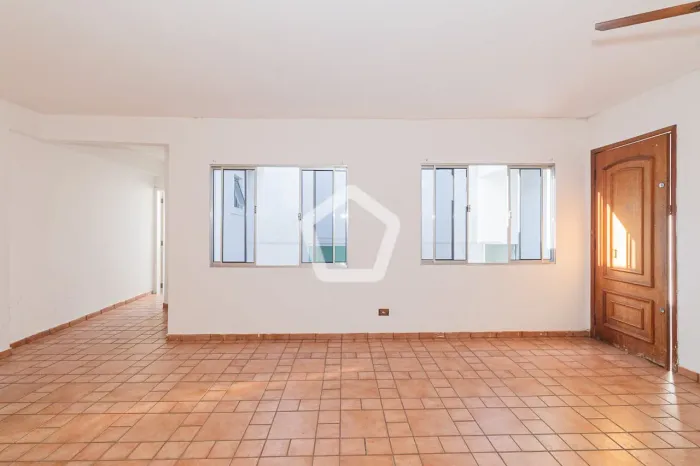 Casa em Parada Inglesa