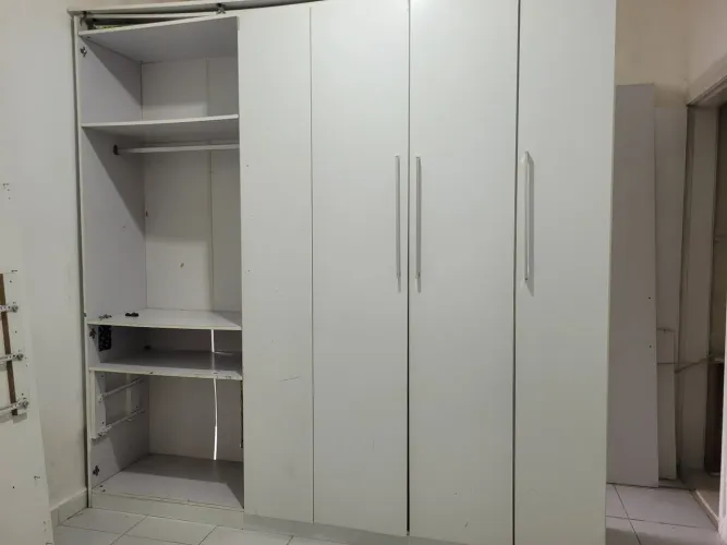 Guarda-roupa 6 portas
