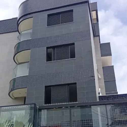 Última unidade! Cobertura de 4 quartos no Itapoã. 915 mil. Oportunidade imperdível!