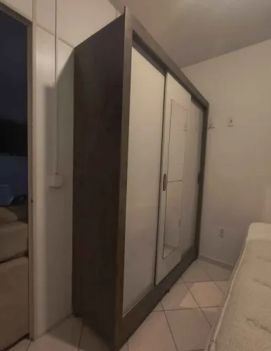 Guarda roupa, entrega e montagem 