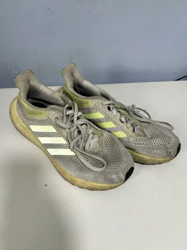 Tênis adidas jet boost 41
