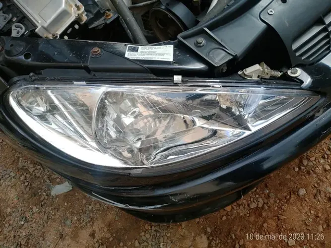 Farol direito Peugeot 206