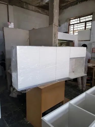 Armário aéreo com nicho pra microondas