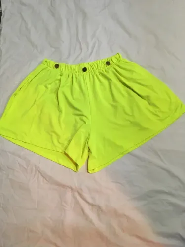 Shorts verde neon