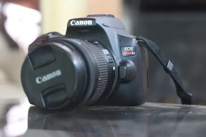 Super oportunidade!! Câmera Fotográfica Canon SL3 - ZERADA!