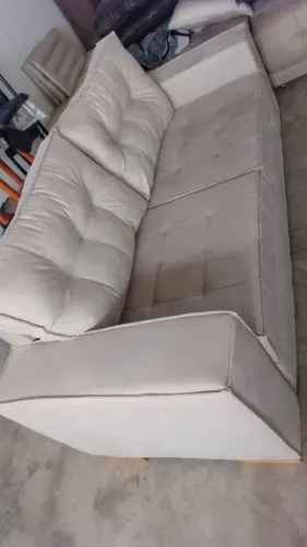 Sofá 4 lugares em linho bege 2.00 metros 