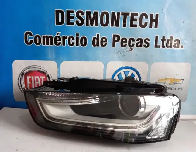 farol audi a4 2012 a 2015  lado esquerdo detalhe na garra