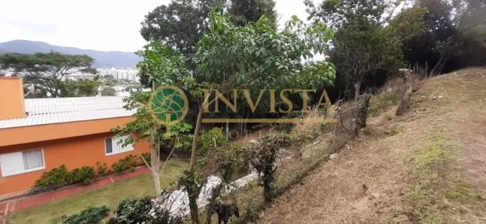 Terreno com 1.575 m² à venda no Itacorubi, em Florianópolis