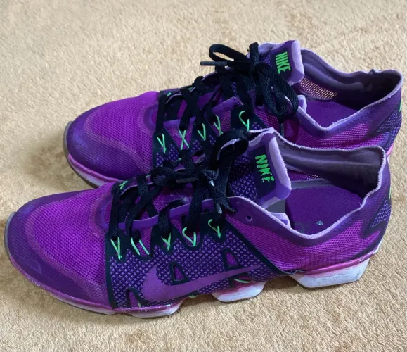 Tênis Nike Feminino Roxo
