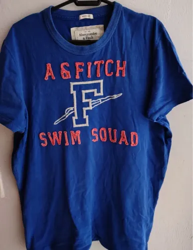 Camiseta Abercrombie & Fitch Swim Squad