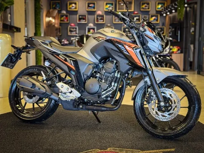 YAMAHA FAZER FZ25 CONNECTED ABS 2025