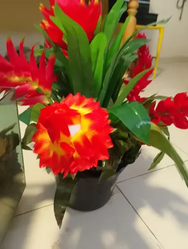 ? Arranjo Decorativo em Cachepô de Vidro - Lindo e Imponente!