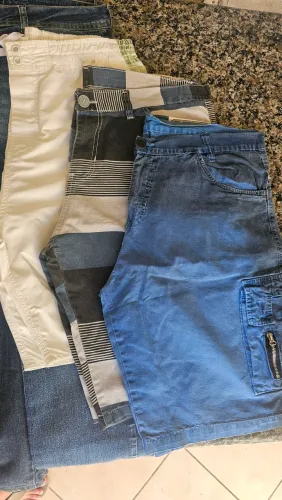 Lote 2 (duas) Calças + 3 (três) Bermudas Roupas Usadas