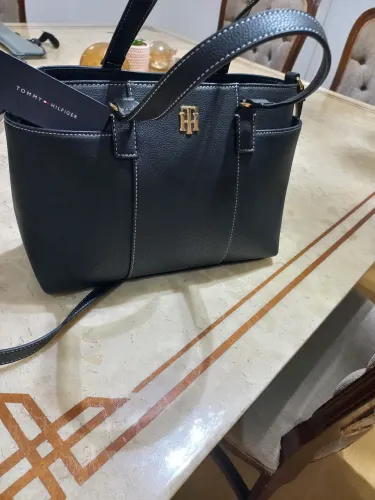 Bolsa preta, Tommy Hilfiger, nova