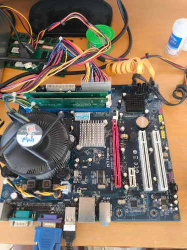 Kit placa mãe 775 processador Core Duo E7500 @2.94GHz 2Gb memória 