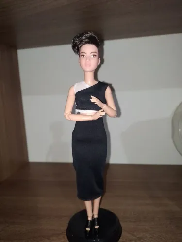 Barbie looks baixinha cabelo curto 